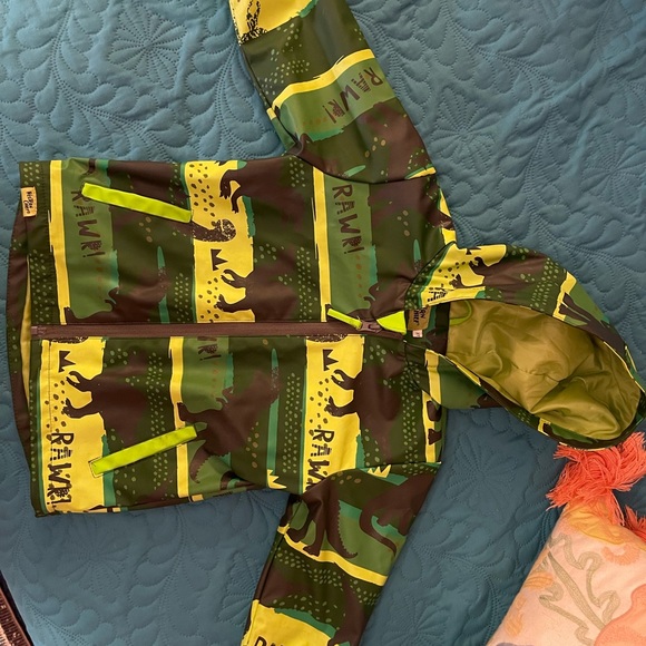 Boys Western Chief raincoat-Dinosaur like new condition 3t - Picture 5 of 10